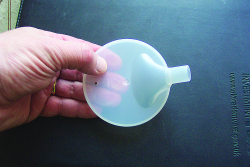 DRINKING SPOUT LID