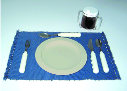 COMFORT GRIP TABLEWARE SET